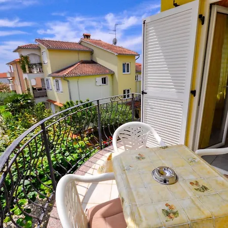 Fuer 2 Personen 30 M2 In Novigrad- Istrien By Interhome Lejlighed Novigrad Istria