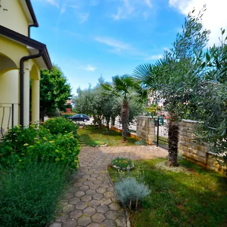 Fuer 2 Personen 30 M2 In Novigrad- Istrien By Interhome Novigrad Istria